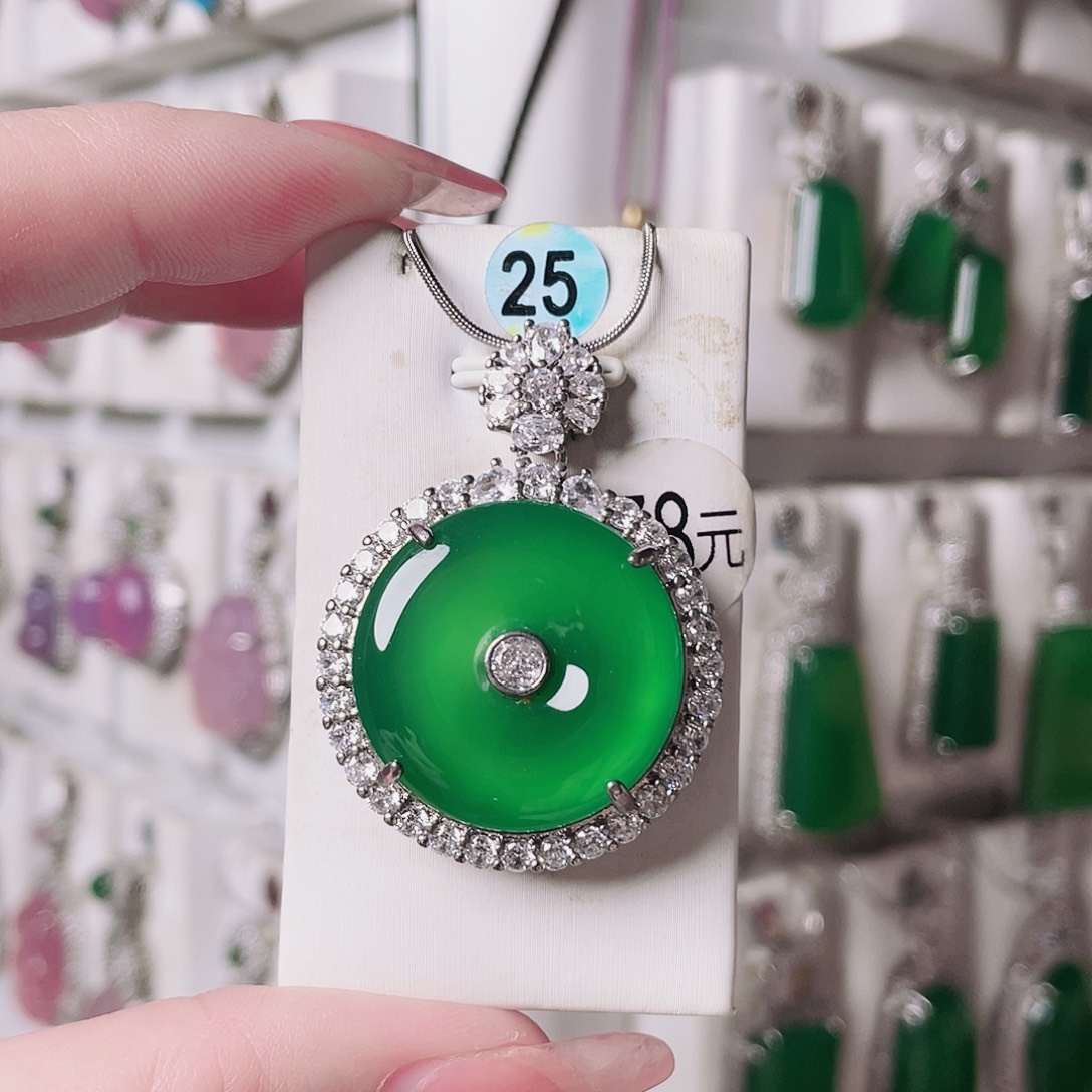 玛瑙/玉髓未镶嵌颈饰