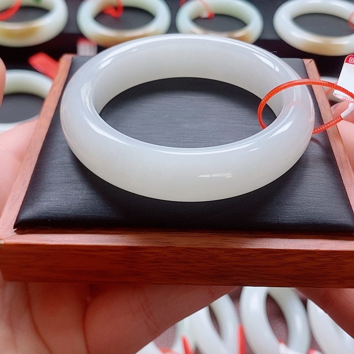 和田玉手镯未镶嵌55