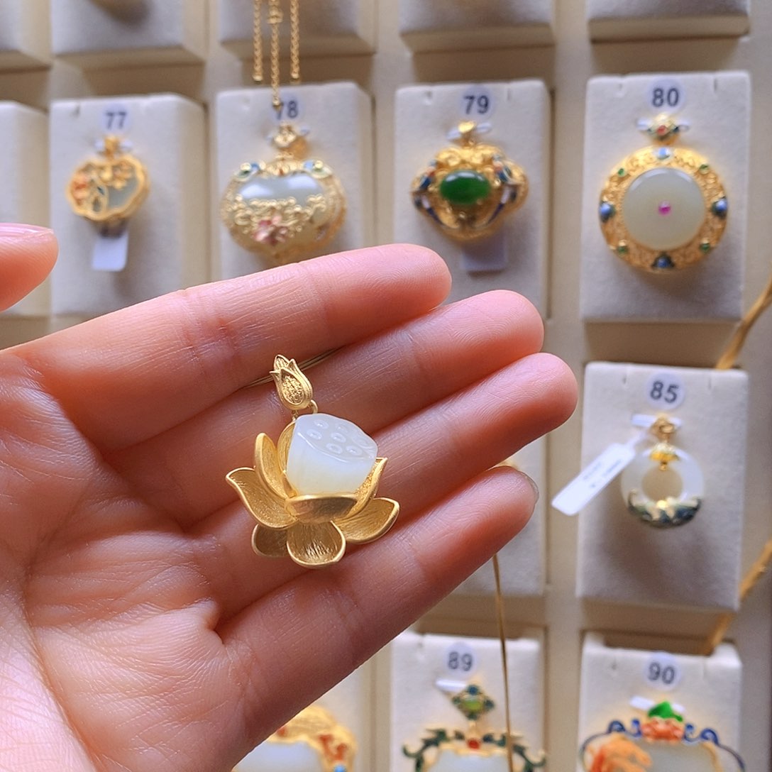 和田玉银S925镶嵌颈饰