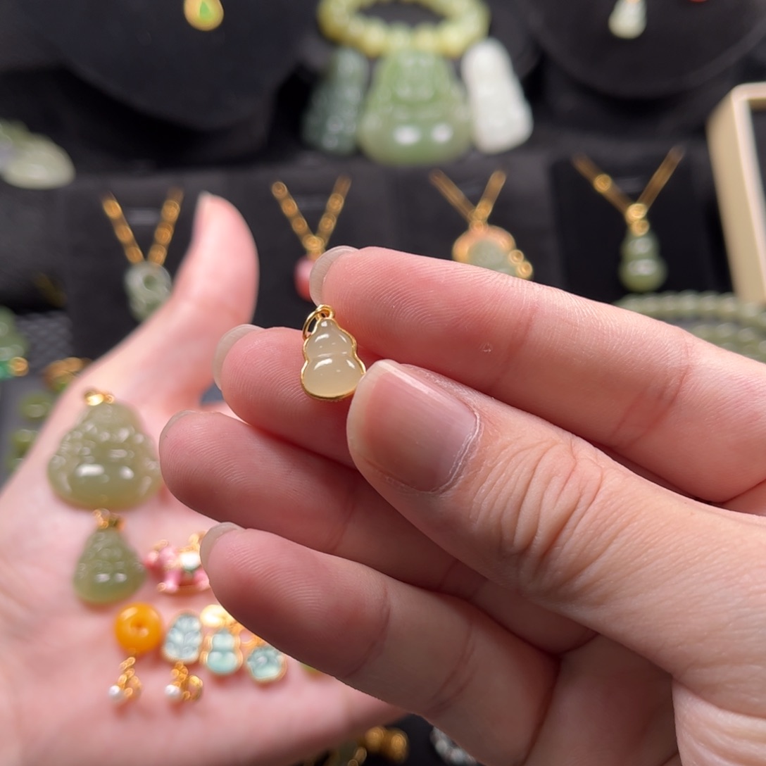 和田玉银S925镶嵌颈饰