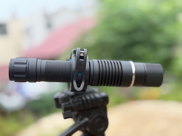 全新定制DIY指星手电21700电池指星笔信号笔应急防卫求救