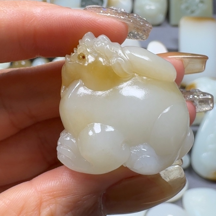 和田玉颈饰未镶嵌