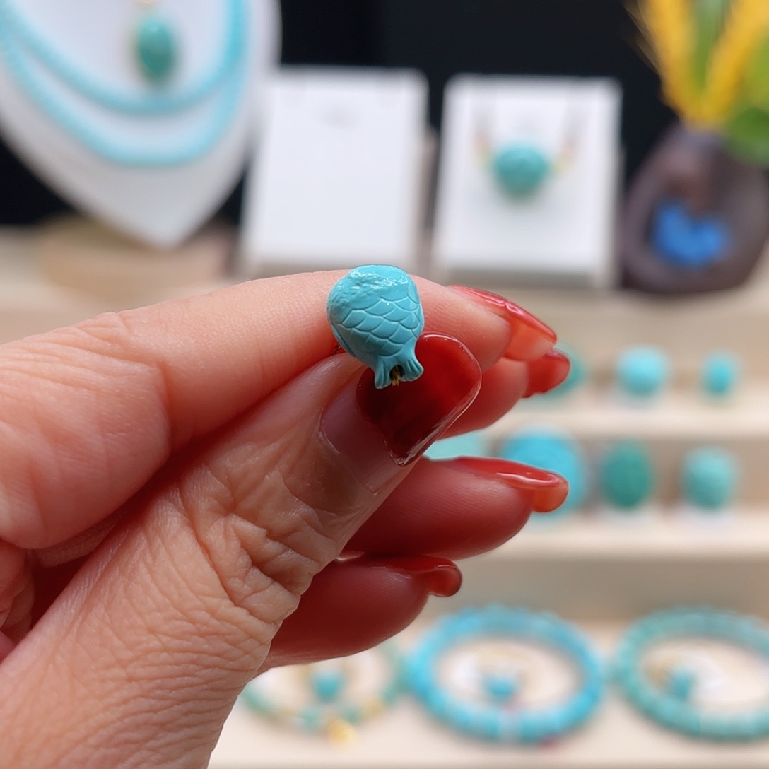 绿松石配饰未镶嵌