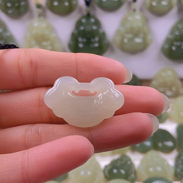 和田玉颈饰未镶嵌