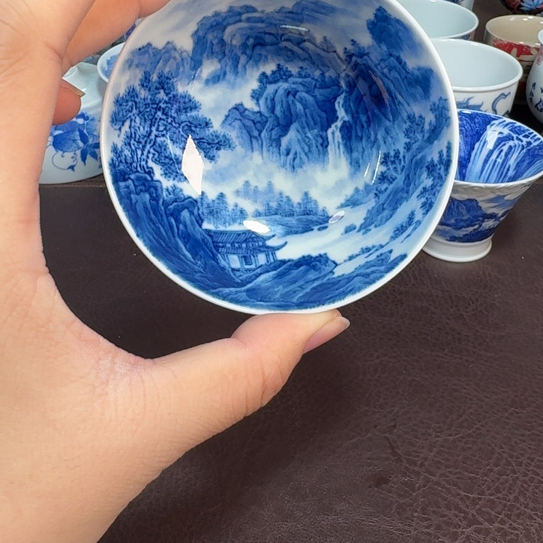 幽***寒现代景德镇陶瓷盖碗