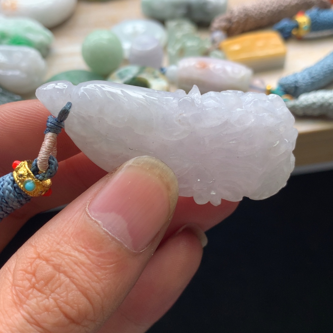 翡翠未镶嵌颈饰吊坠