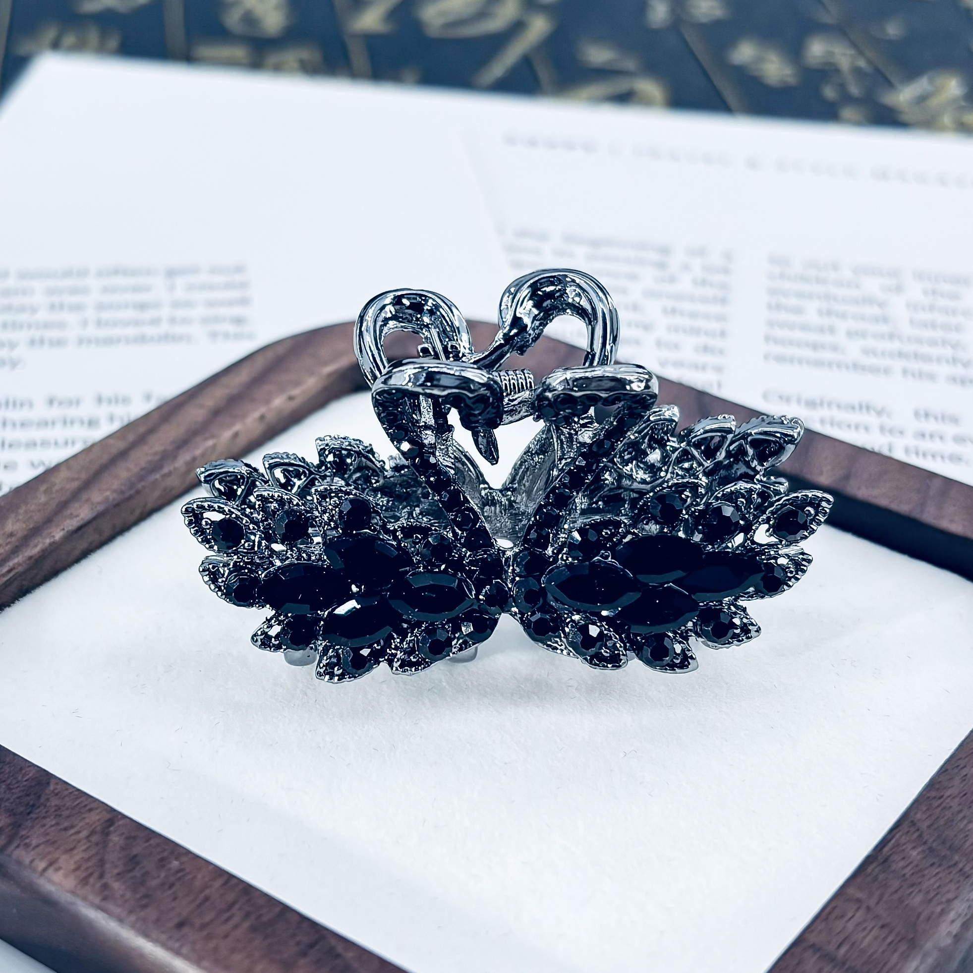 【HP·轻奢】黑天鹅中抓夹-1089