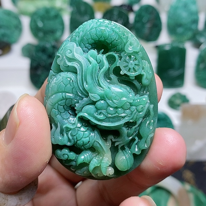 未镶嵌独山玉颈饰