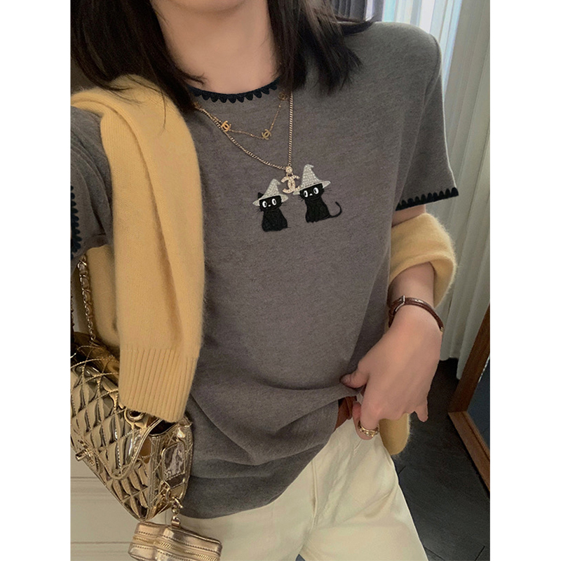 趣味绣花短袖t恤女夏季韩版休闲显瘦半袖设计感宽松圆领正肩上衣
