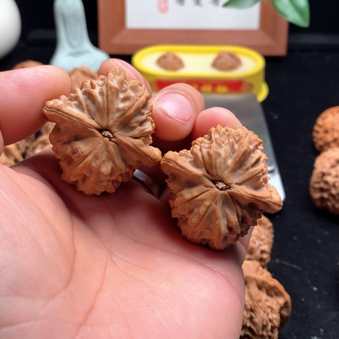 文玩核桃吊坠冰**豆马老四39