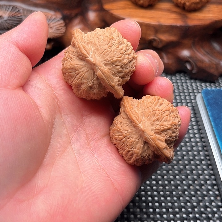 桃核把件核桃血麒麟41