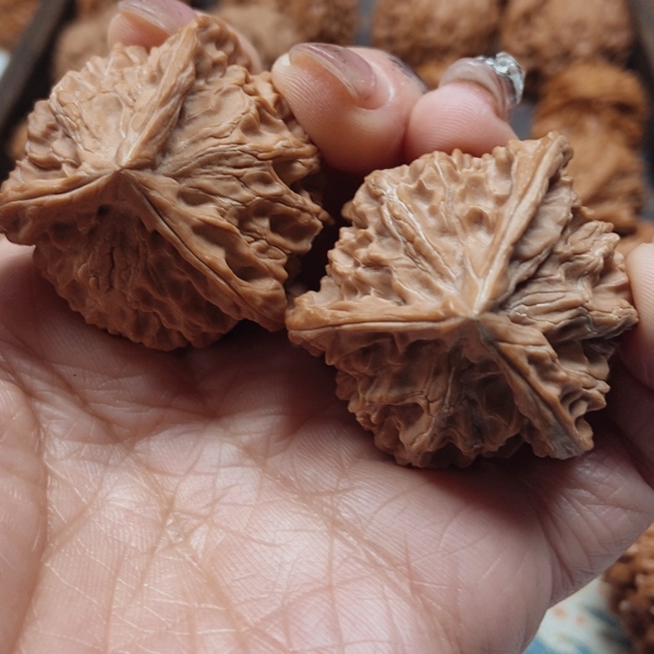 基***米文玩核桃吊坠盘山