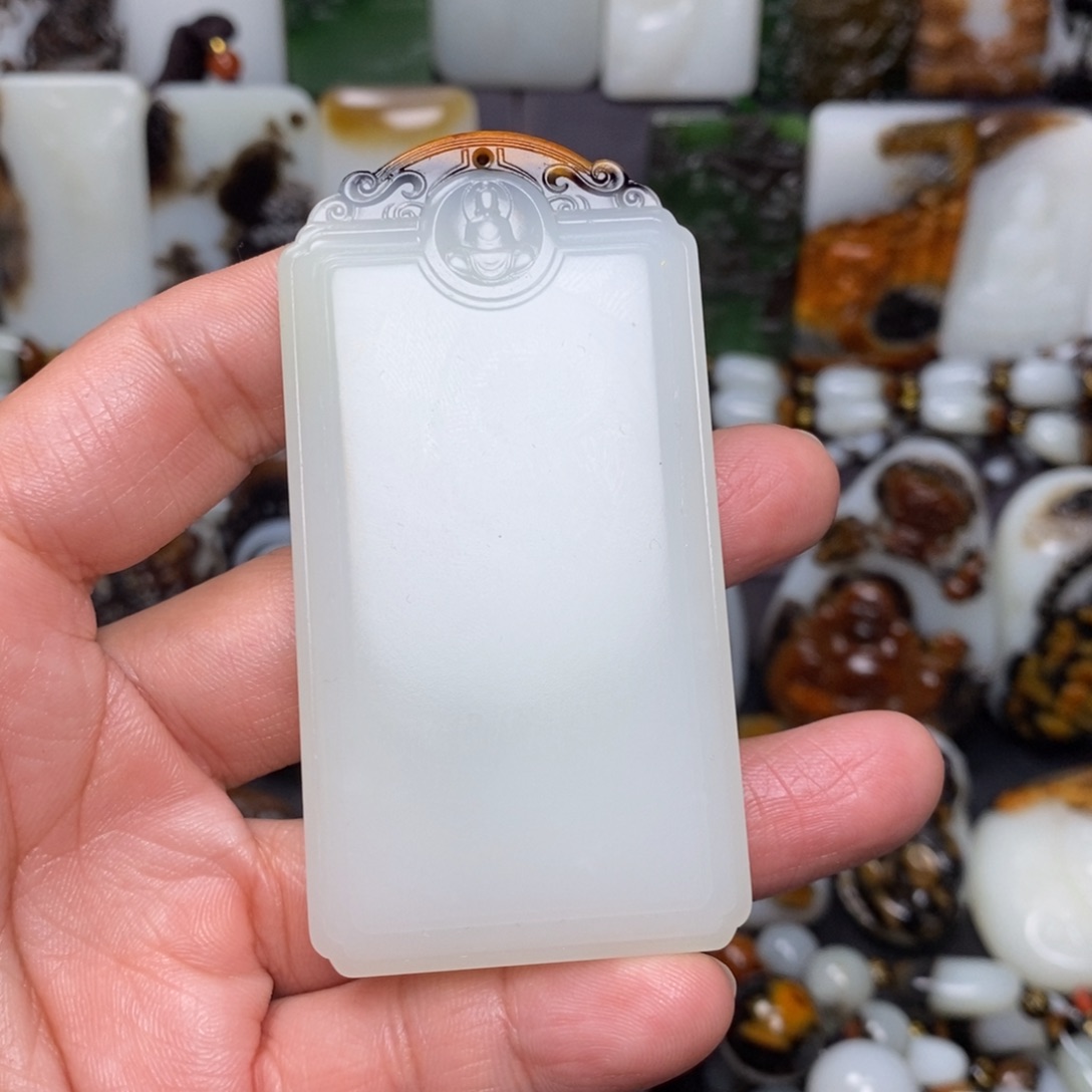 和田玉颈饰未镶嵌海**空