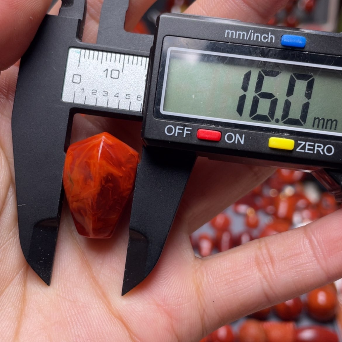 【闪购商品】南红玛瑙16三通未镶嵌