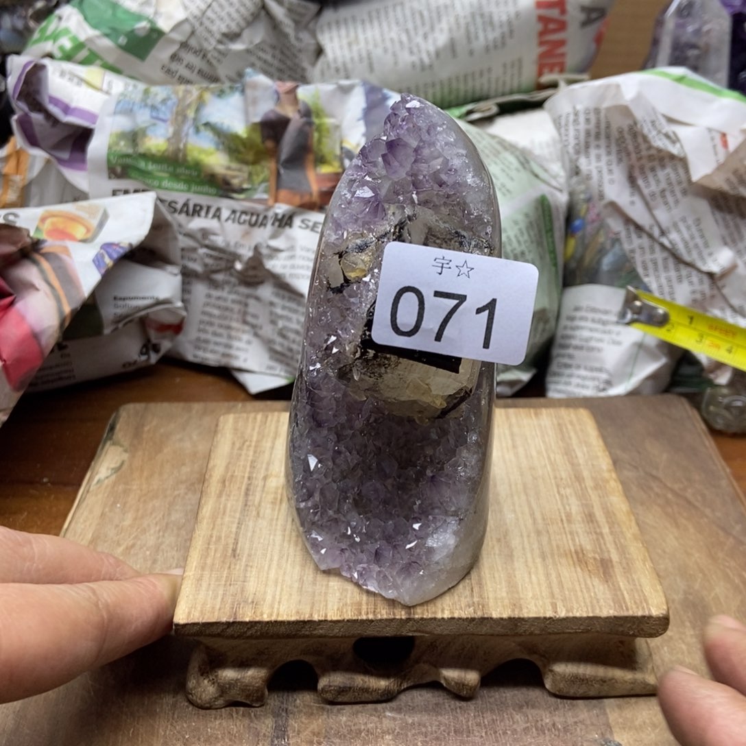 紫晶天然水晶摆件未镶嵌