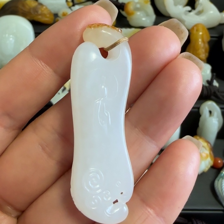 和田玉颈饰未镶嵌