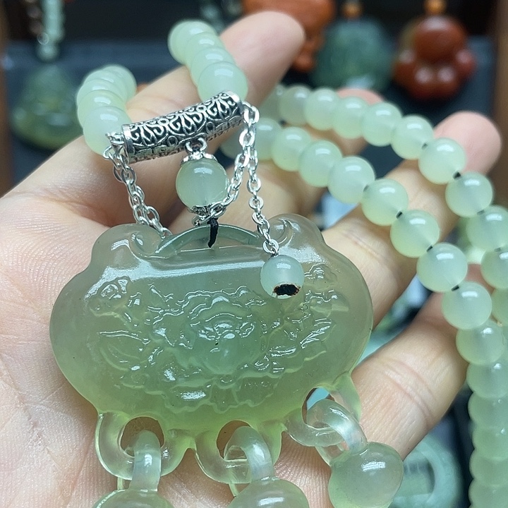未镶嵌蛇纹石玉颈饰水**㵘