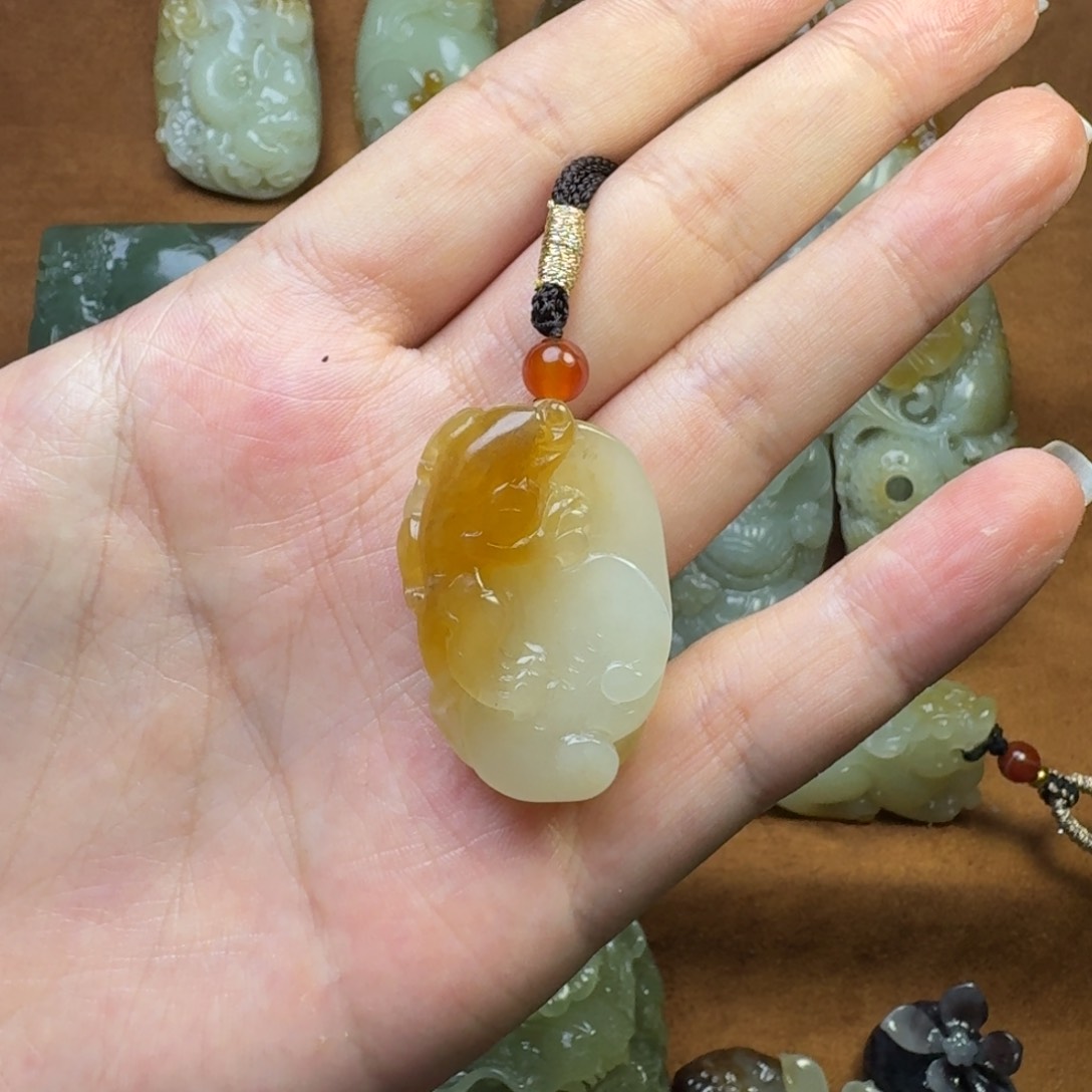 和田玉颈饰未镶嵌