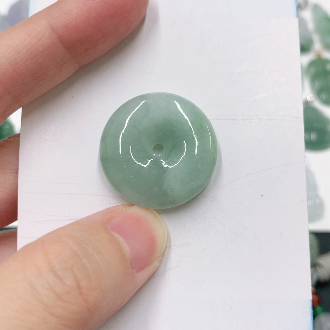 翡翠颈饰未镶嵌121212121212