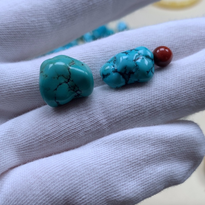 飘***基未镶嵌南红玛瑙珠宝奇石