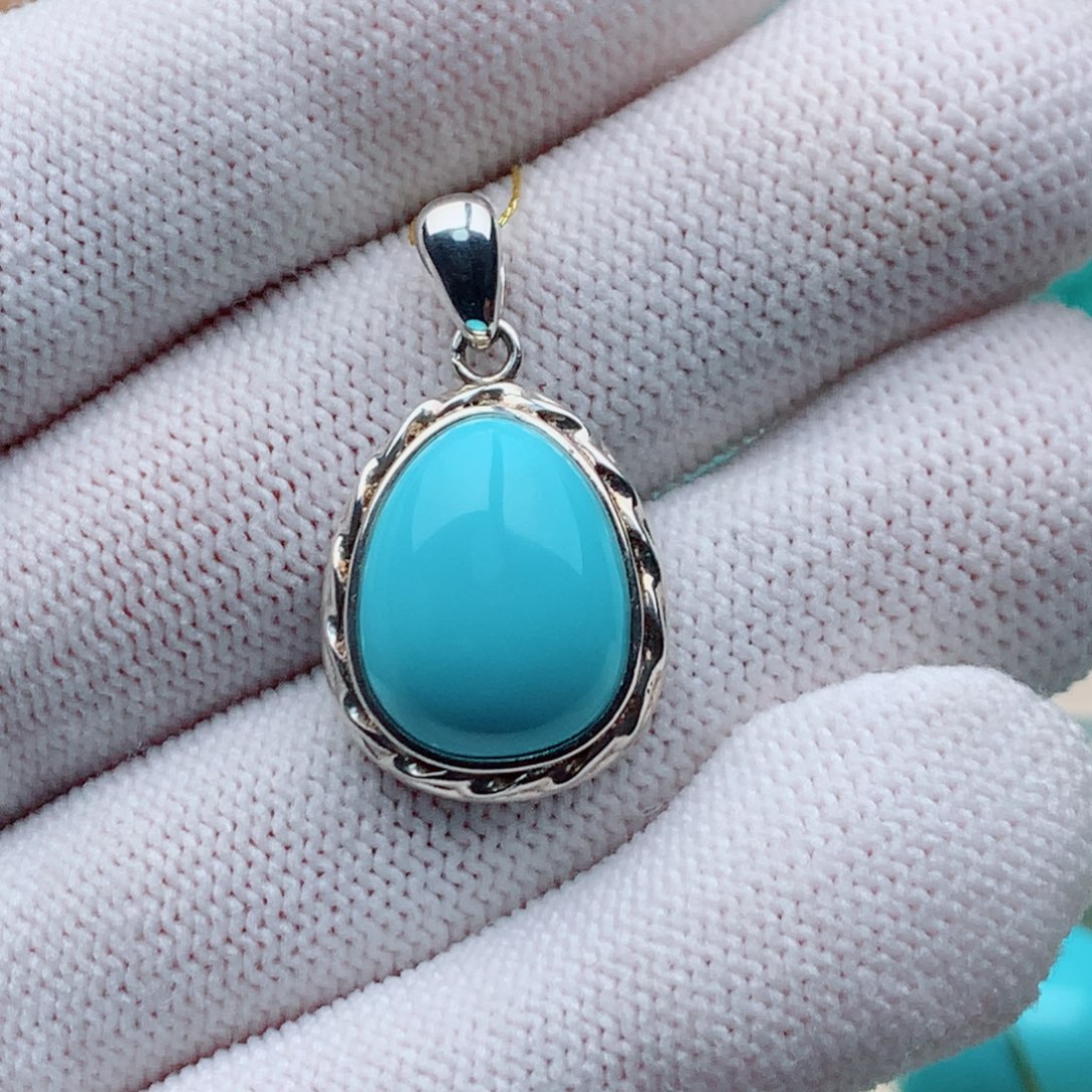 绿松石颈饰未镶嵌