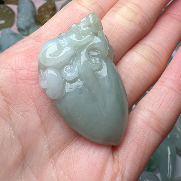 翡翠未镶嵌颈饰吊坠