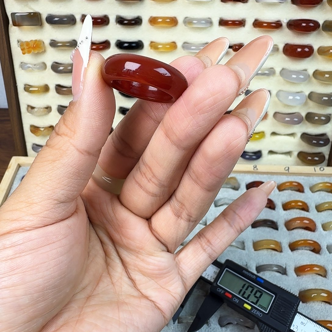 玛瑙/玉髓戒指未镶嵌20圈福利不退换有细微磕痕介意勿拍