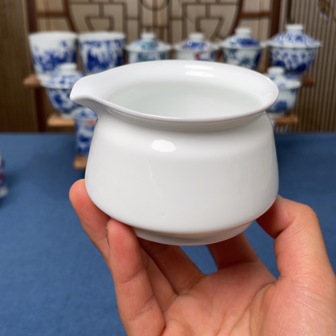 福利款景德镇手工陶瓷白公道杯瑕