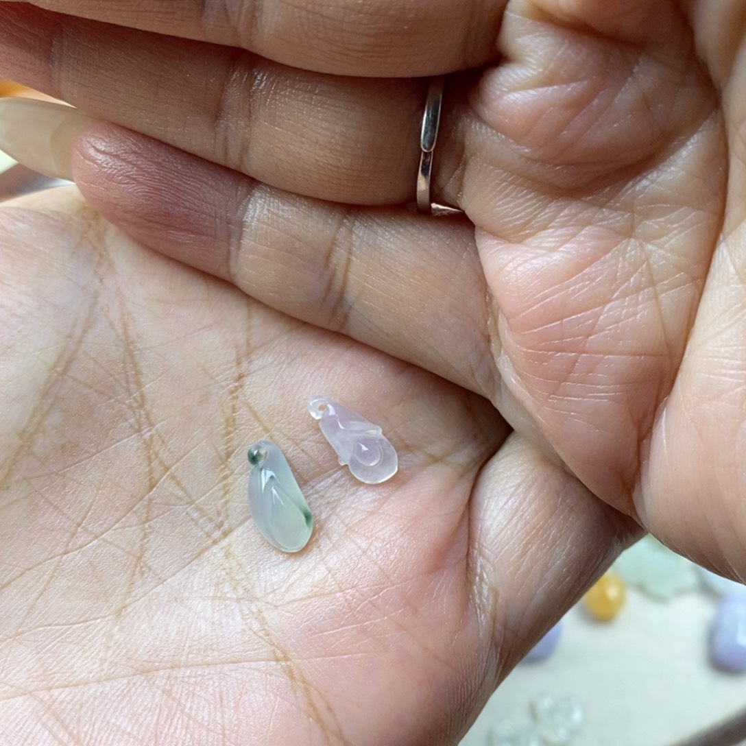 梦***屿翡翠未镶嵌挂件玉兰花