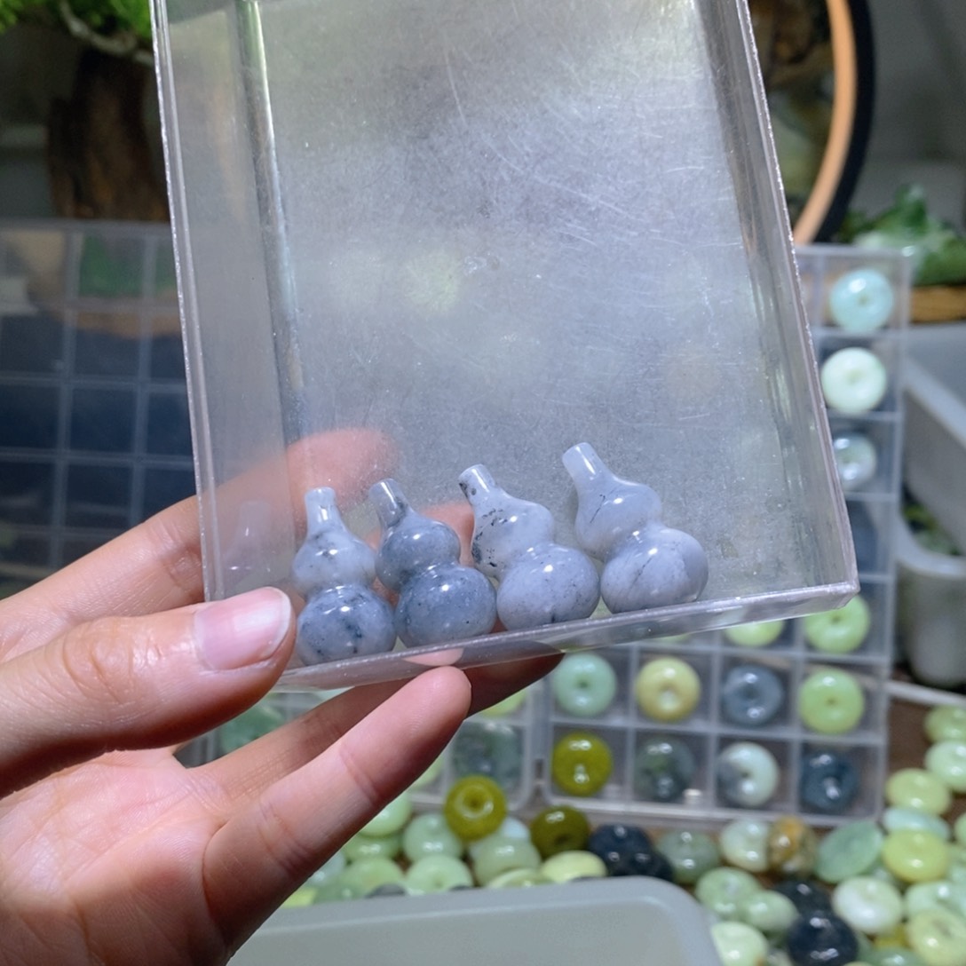 【闪购商品】蛇纹石玉颈饰未镶嵌52