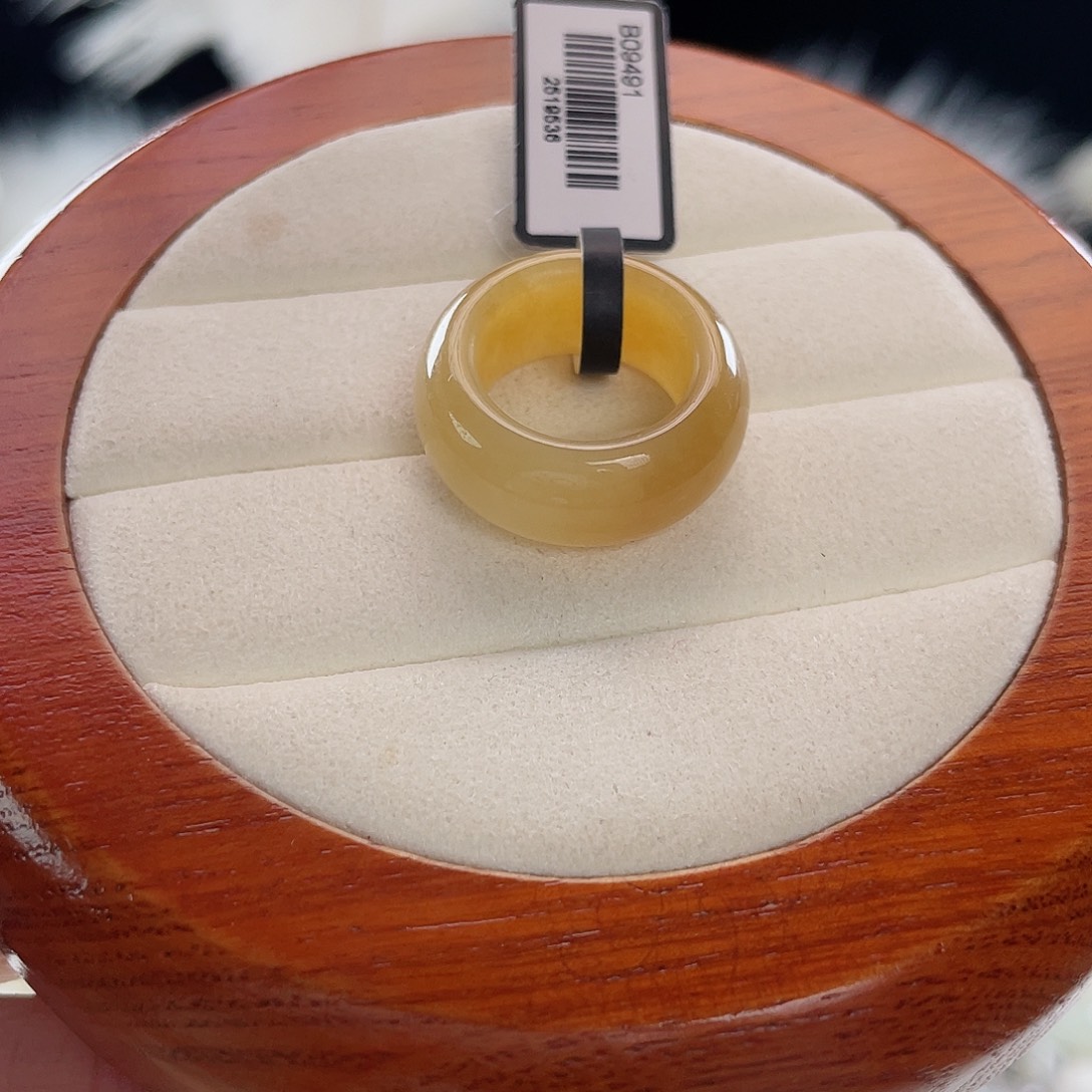 和田玉未镶嵌戒指l13。橘糖甜甜圈。15.3。不退换