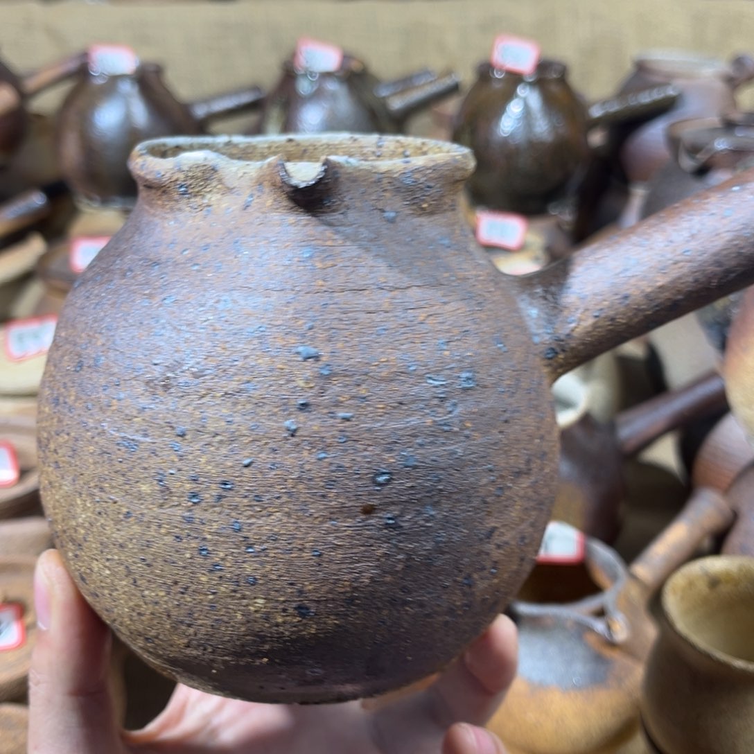 L***K原矿粗陶瑕疵900毫升0008