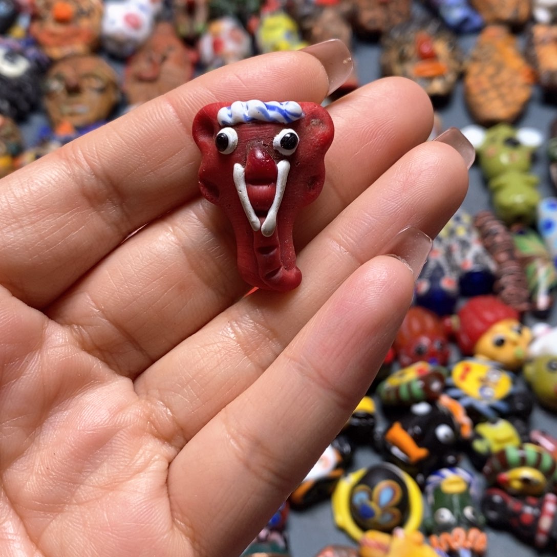 琉璃颈饰印度尼西亚小象