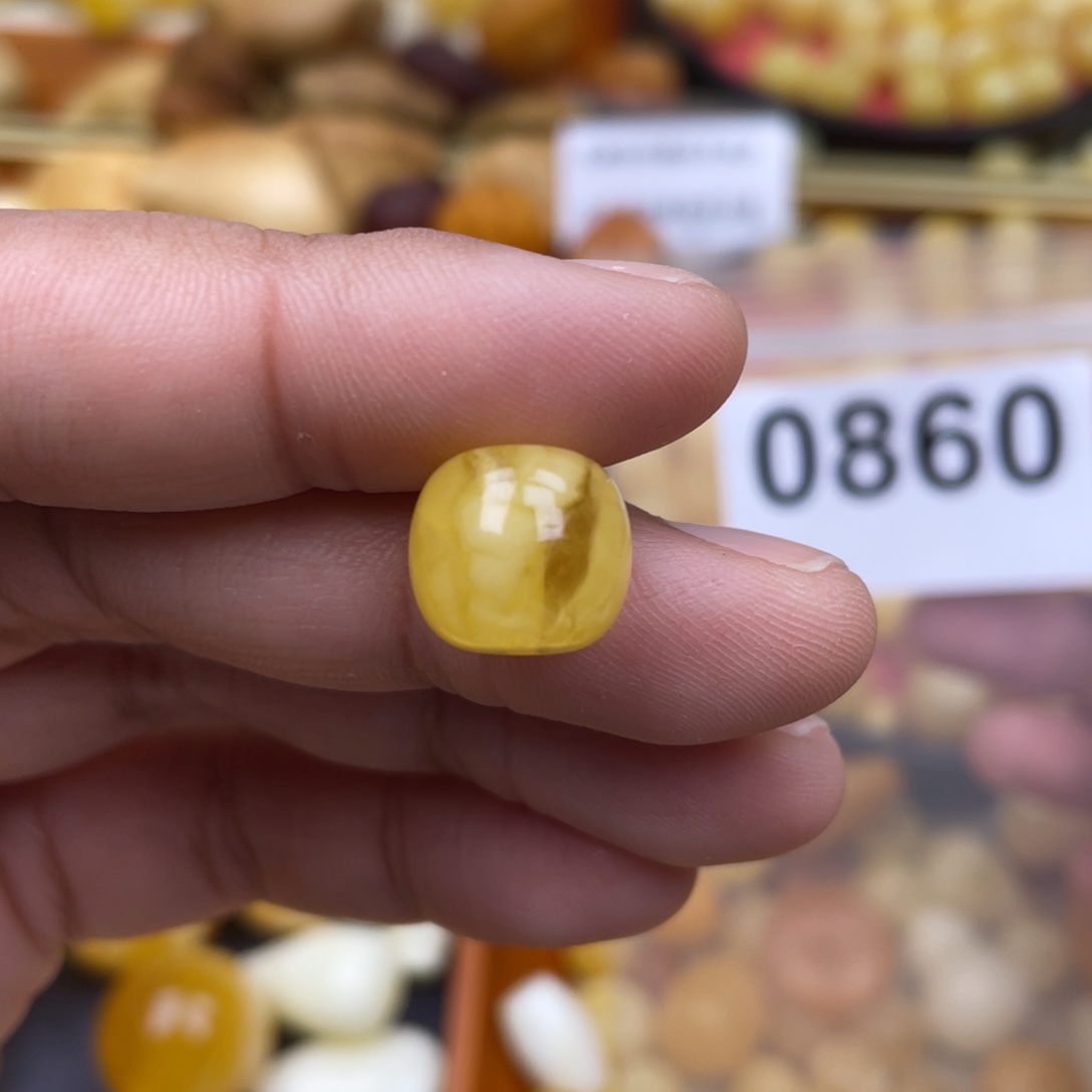 琥珀珠宝奇石未镶嵌小坑