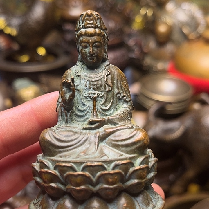 精美铜器批发档口