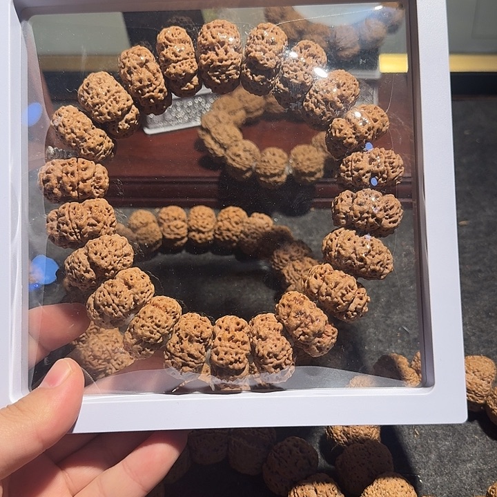 曼***文金刚菩提吊坠不久就更丰富