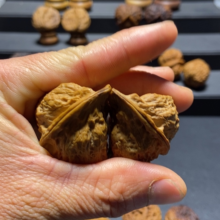 文玩核桃把件万**宝B橘子瓣