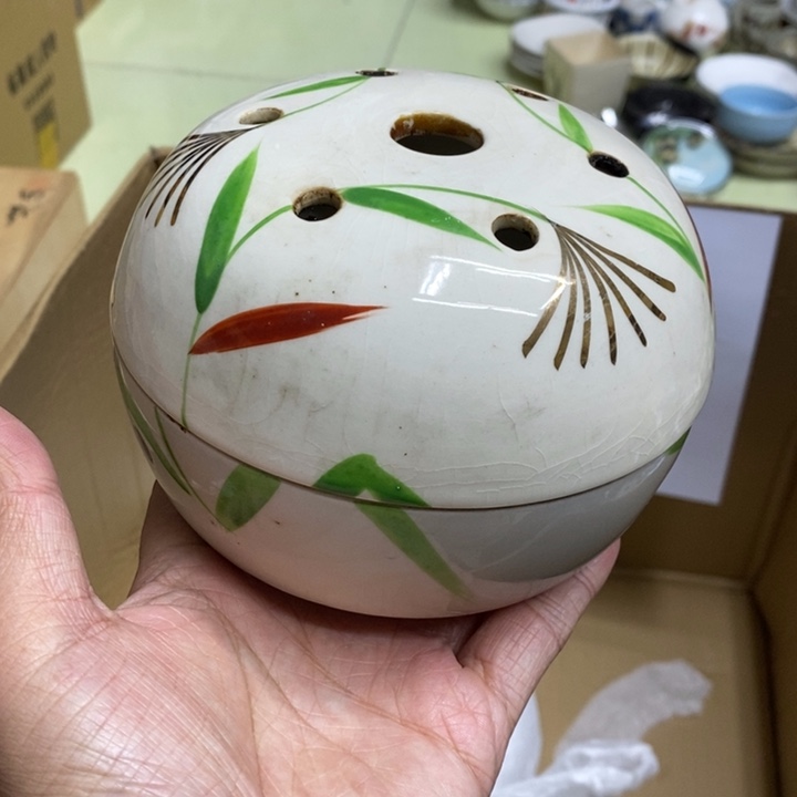 瓷片有伤介意勿拍感谢