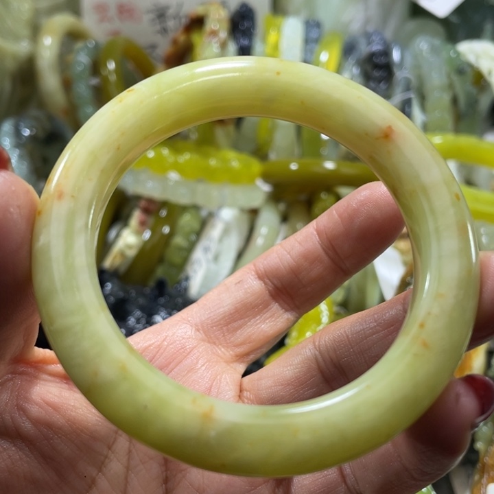 岫玉未镶嵌手镯手镯