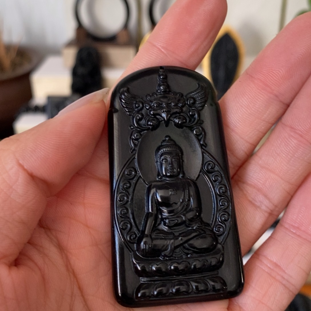 蛇纹石玉未镶嵌吊坠不****?