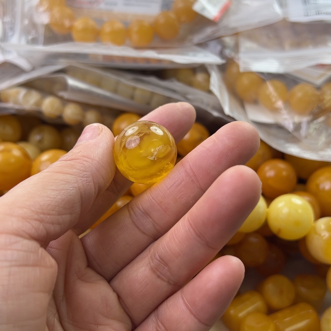 琥珀珠宝奇石未镶嵌