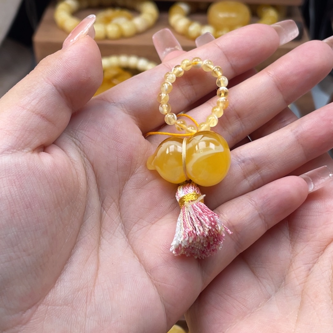 橘****琥珀未镶嵌珠宝奇石