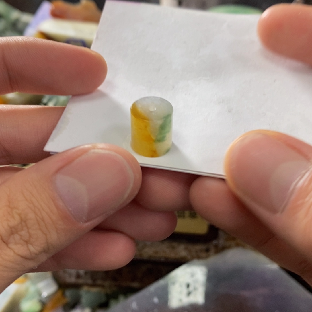 哔***叭翡翠未镶嵌挂件定制