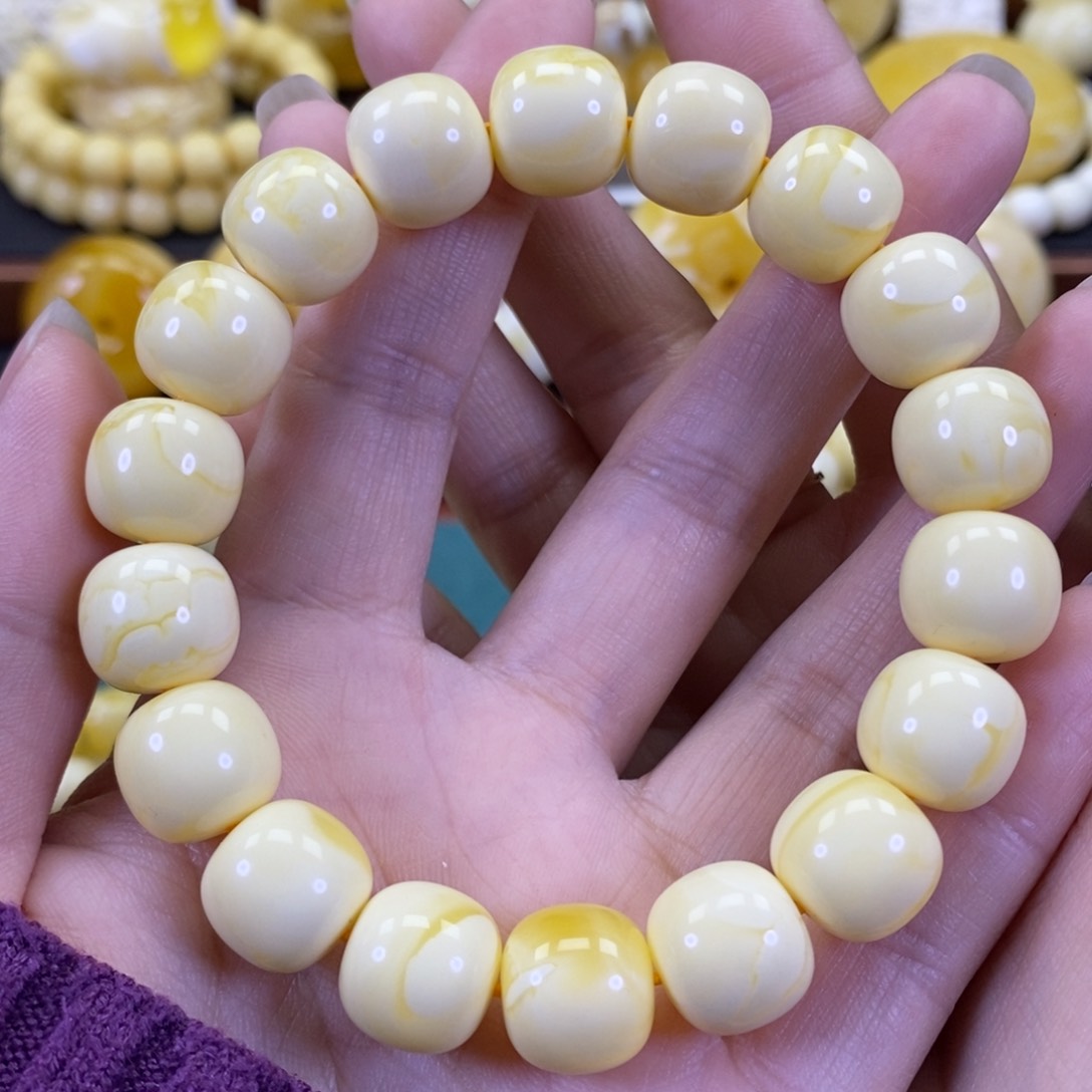 琥珀裸石未镶嵌同料焦皮手串