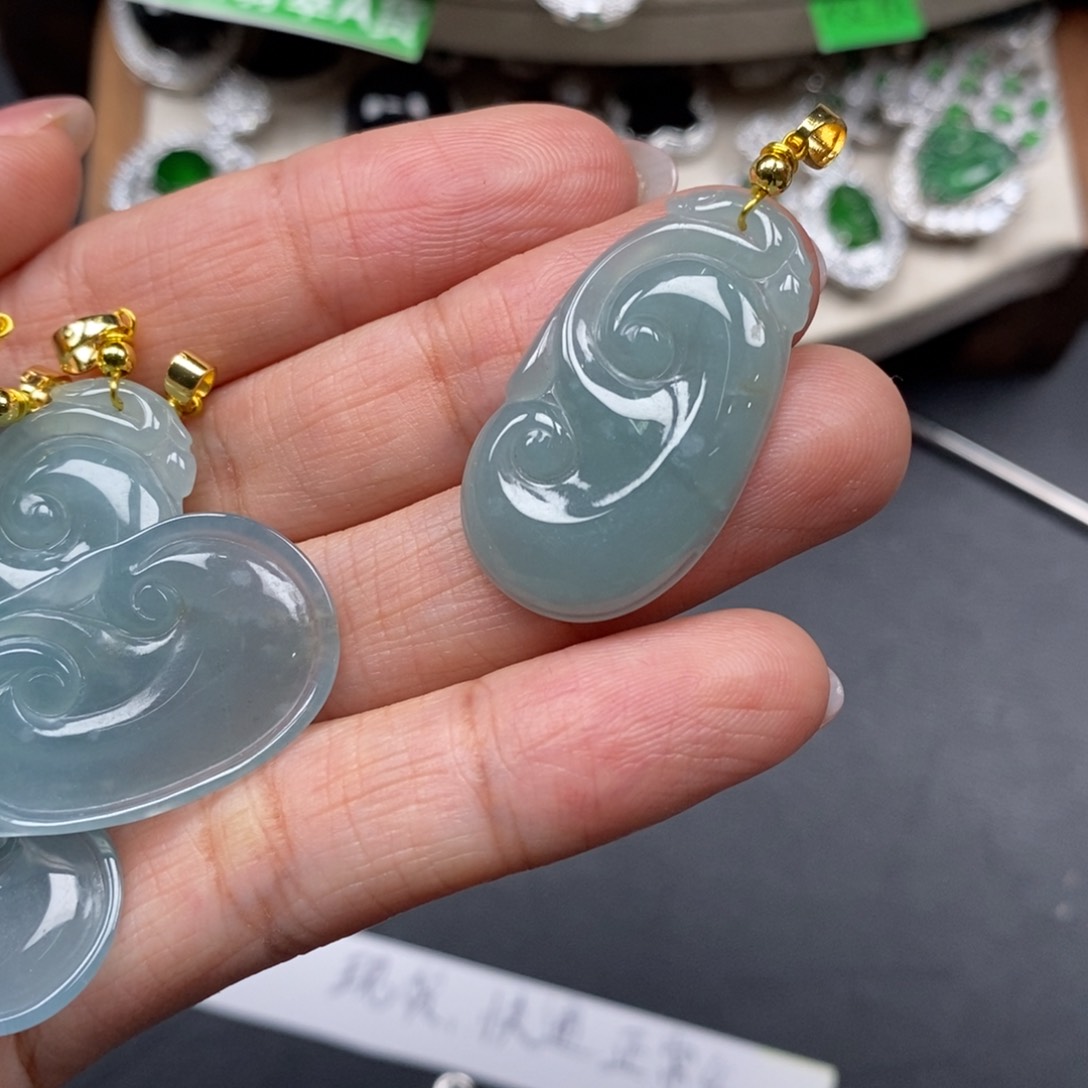 翡翠颈饰未镶嵌翡翠