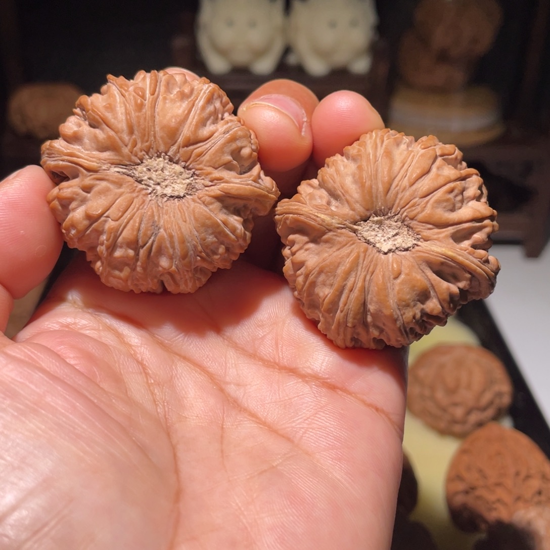 吊坠文玩核桃文玩核桃白狮子43