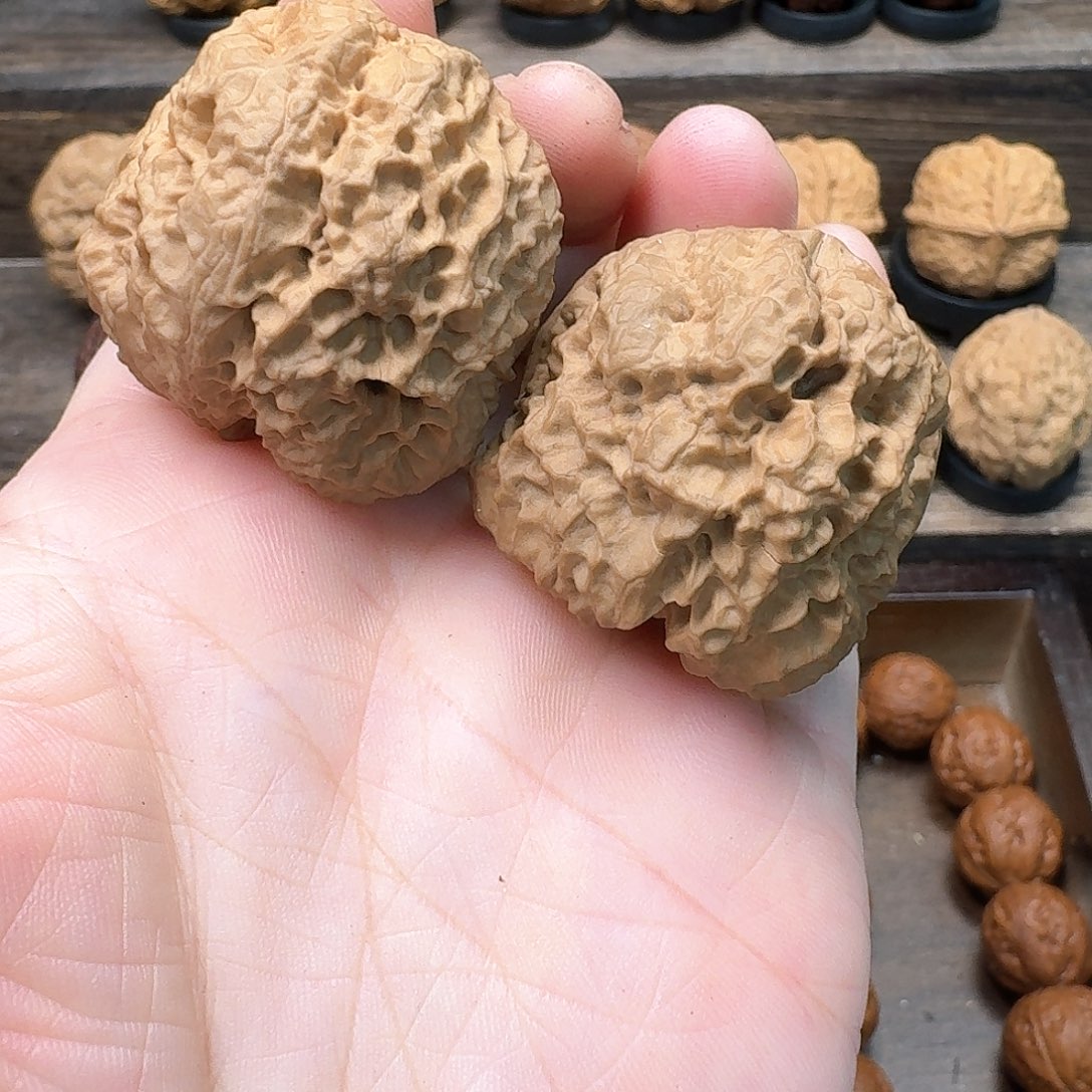 文玩核桃吊坠18骷髅舍利43尺寸