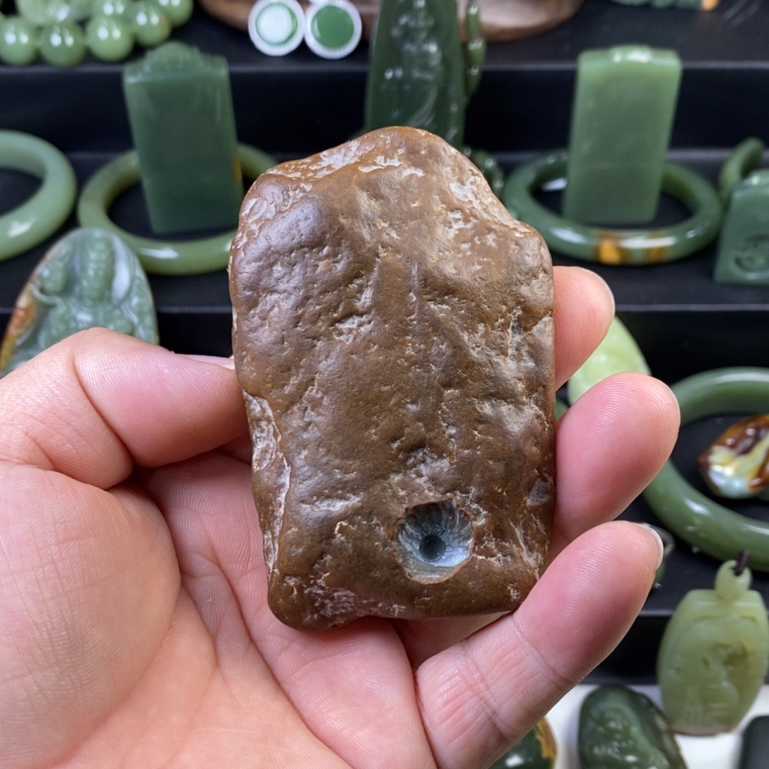 忘***草岫岩河磨玉（透闪石质玉）未镶嵌颈饰