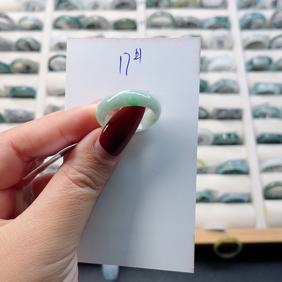 翡翠戒指未镶嵌翡翠