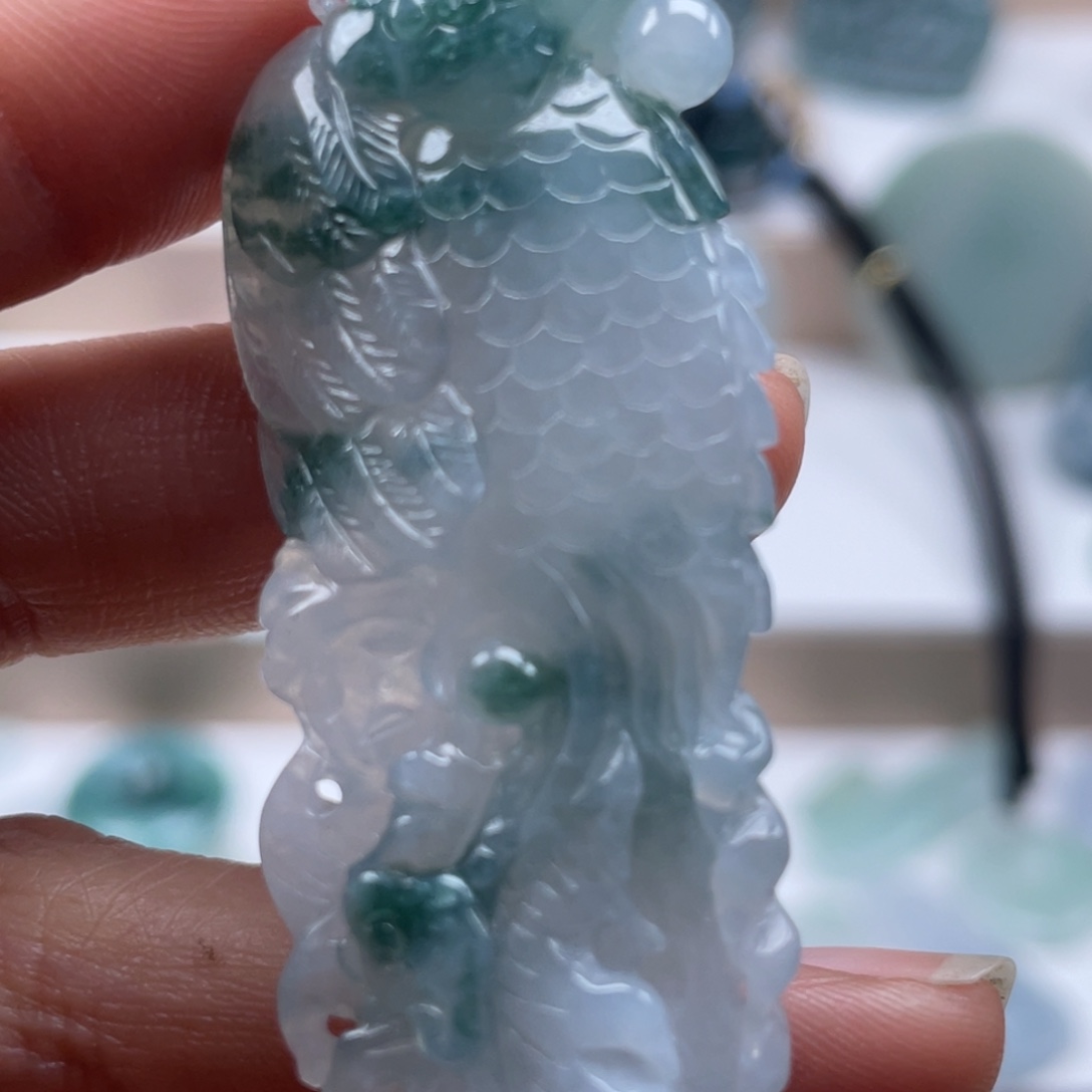 牛***虾翡翠未镶嵌颈饰天然翡翠